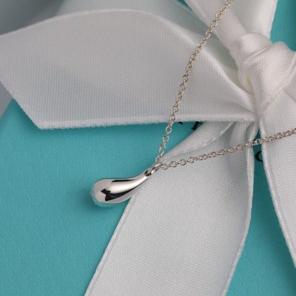 Tiffany & Co. Jewelry - Tiffany & Co. Vintage Elsa Peretti Sterling Silver Teardrop Necklace 16"